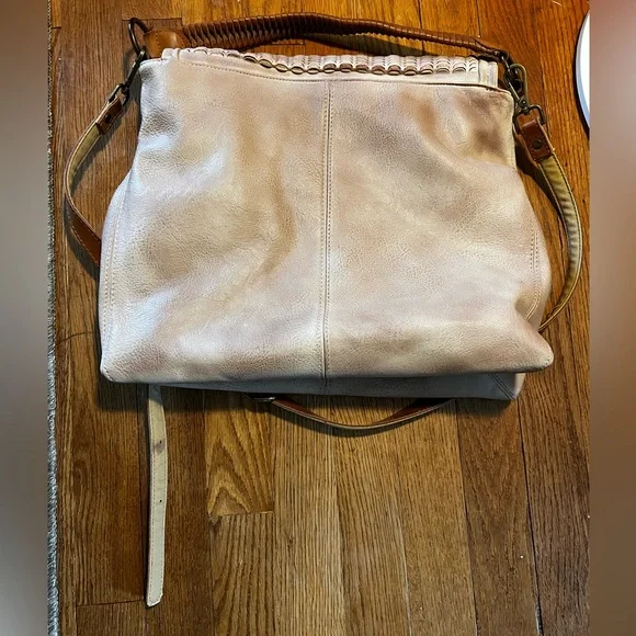 Free People Scalloped Messenger Bag with two handles - Picture 3 of 13